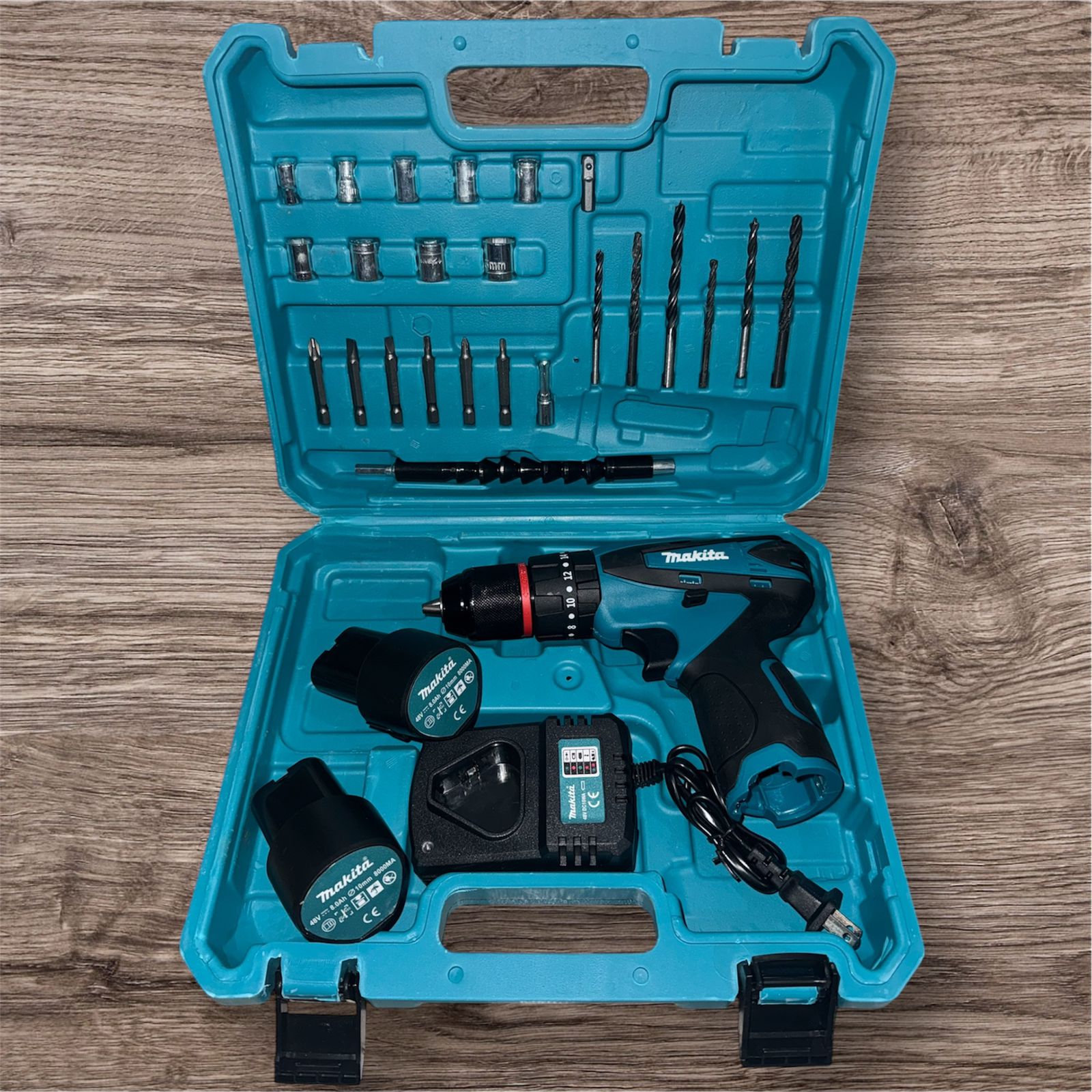 Taladro Makita 48V - 2 Baterias Redondas